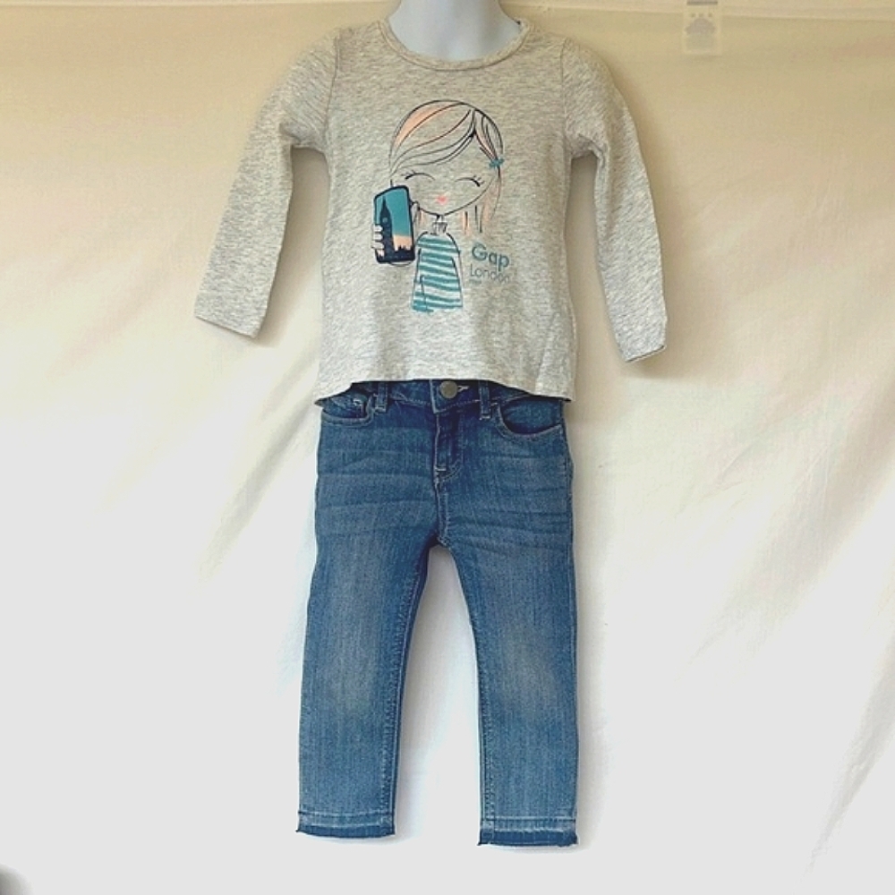GAP | Toddler London City Long Sleeve Crewneck Tee & Skinny Jeans